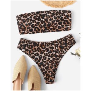 🔥NEW!! Leopard Print Bandeau Bikini 🔥